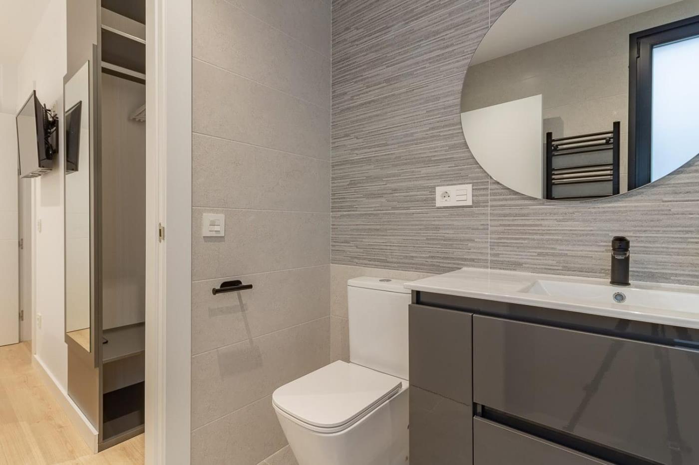 Room4You By Asturias Holidays Oviedo Buitenkant foto
